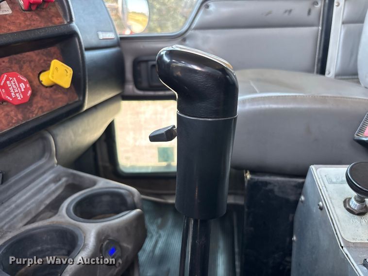 image for item FG0622 2006 Kenworth T800 dump truck