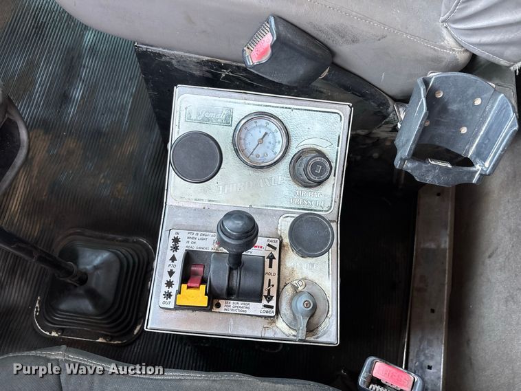 image for item FG0622 2006 Kenworth T800 dump truck