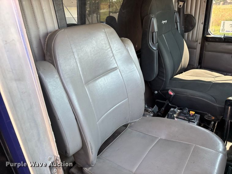 image for item FG0622 2006 Kenworth T800 dump truck
