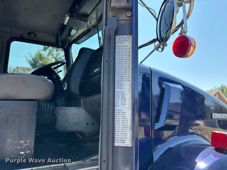 image for item FG0622 2006 Kenworth T800 dump truck
