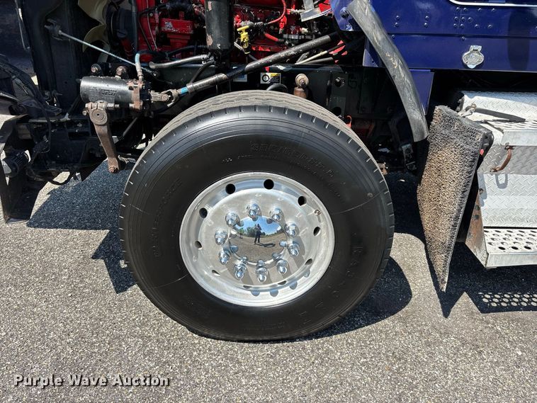 image for item FG0622 2006 Kenworth T800 dump truck