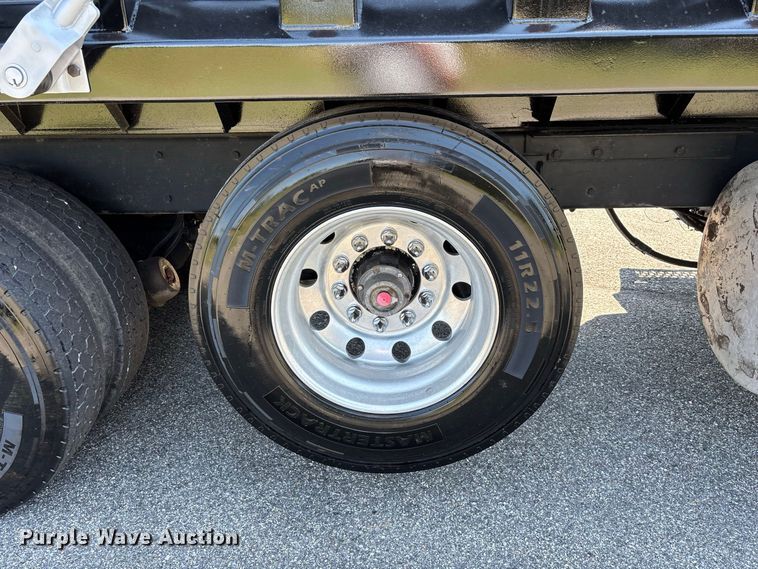image for item FG0622 2006 Kenworth T800 dump truck