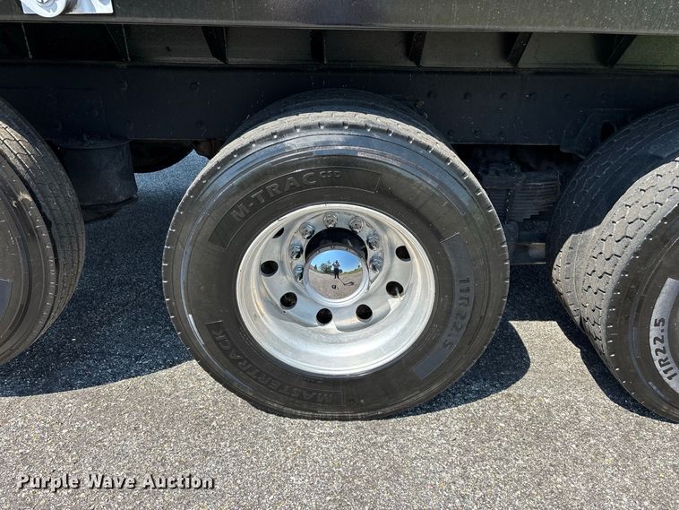 image for item FG0622 2006 Kenworth T800 dump truck