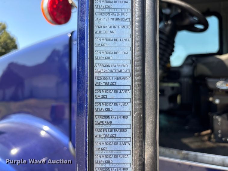image for item FG0622 2006 Kenworth T800 dump truck