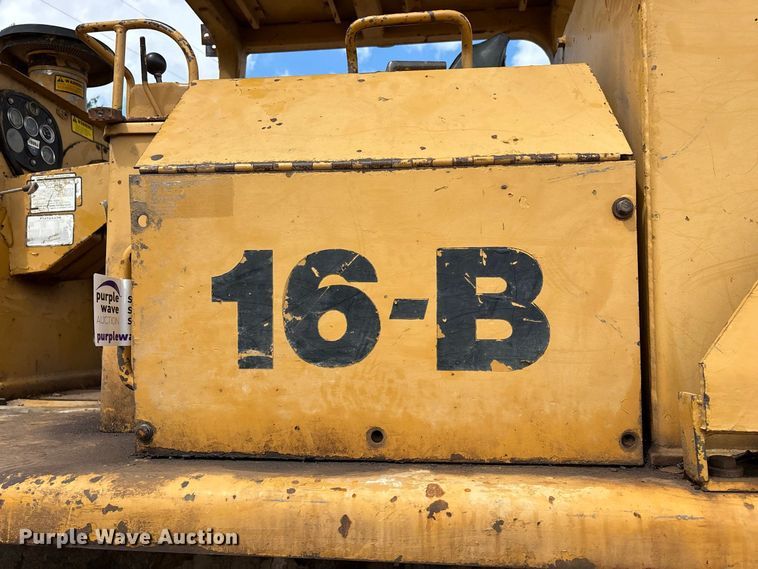 image for item FG0675 1981 Fiat-Allis 16-B dozer