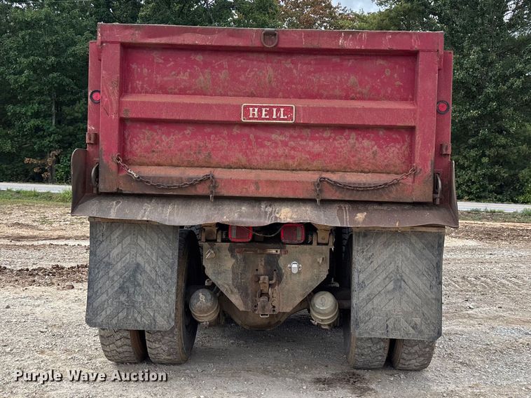 image for item FG0676 1990 Chevrolet Kodiak dump truck