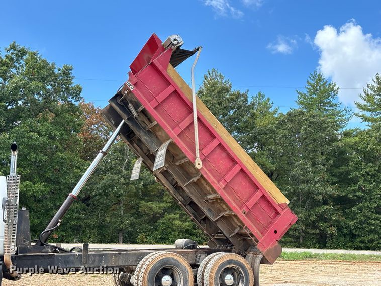 image for item FG0676 1990 Chevrolet Kodiak dump truck