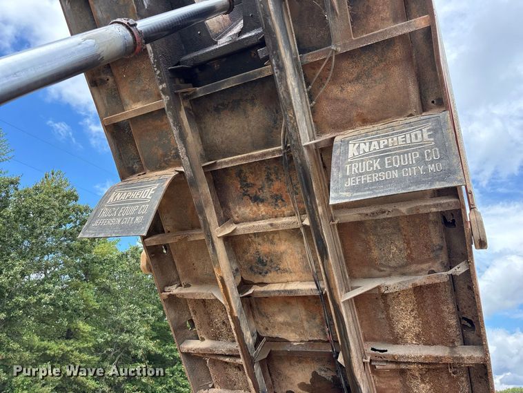 image for item FG0676 1990 Chevrolet Kodiak dump truck