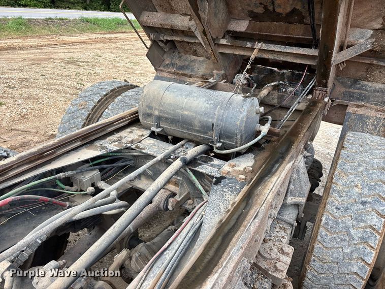 image for item FG0676 1990 Chevrolet Kodiak dump truck