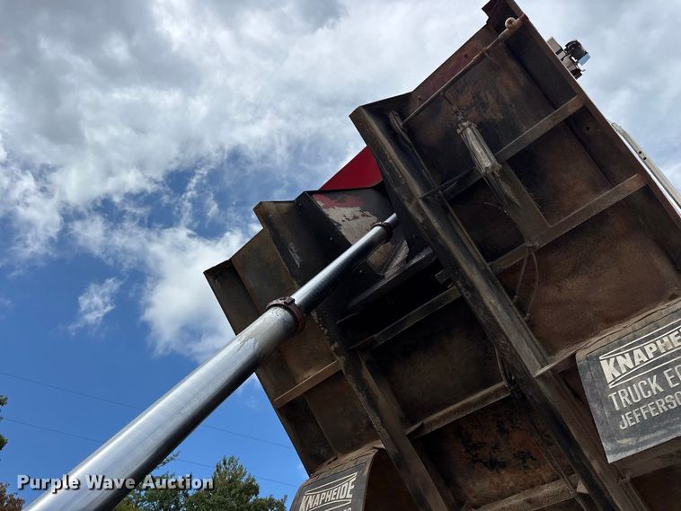 image for item FG0676 1990 Chevrolet Kodiak dump truck