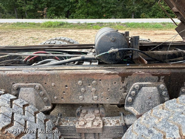 image for item FG0676 1990 Chevrolet Kodiak dump truck