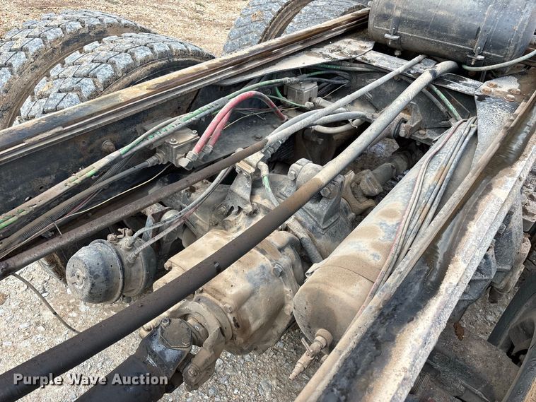 image for item FG0676 1990 Chevrolet Kodiak dump truck