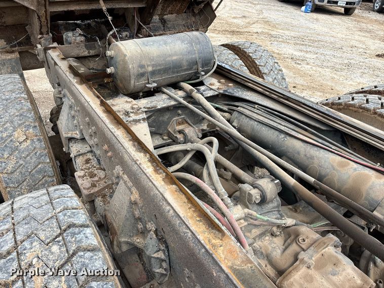 image for item FG0676 1990 Chevrolet Kodiak dump truck