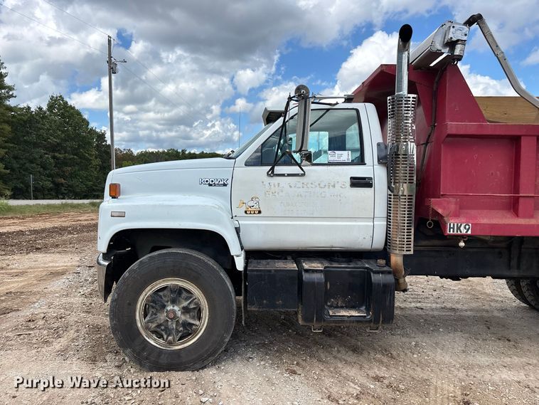 image for item FG0676 1990 Chevrolet Kodiak dump truck