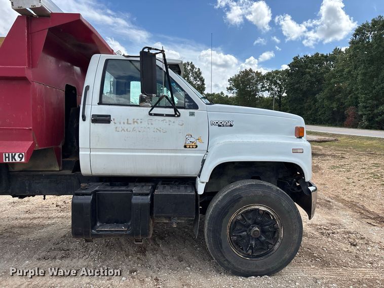 image for item FG0676 1990 Chevrolet Kodiak dump truck