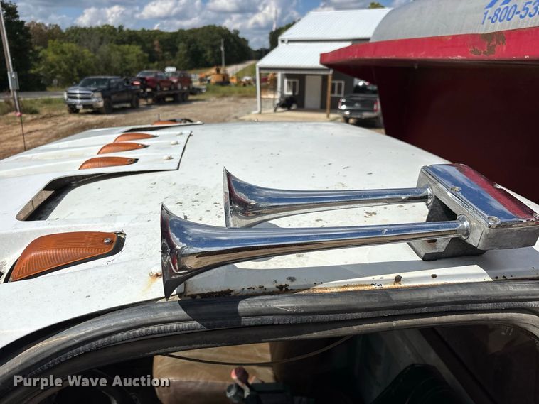 image for item FG0676 1990 Chevrolet Kodiak dump truck
