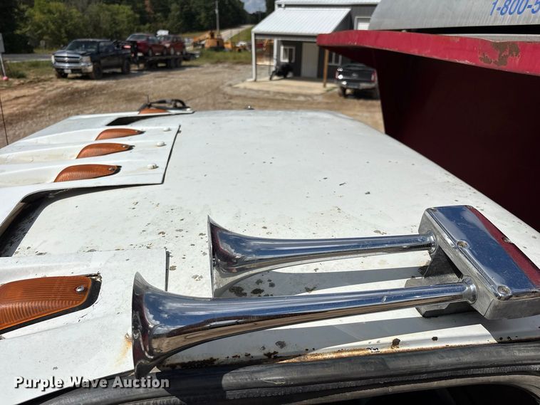 image for item FG0676 1990 Chevrolet Kodiak dump truck