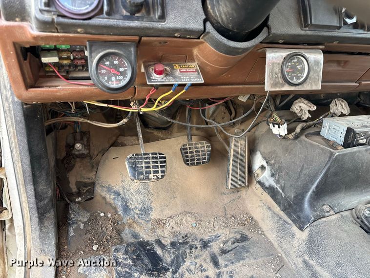 image for item FG0676 1990 Chevrolet Kodiak dump truck