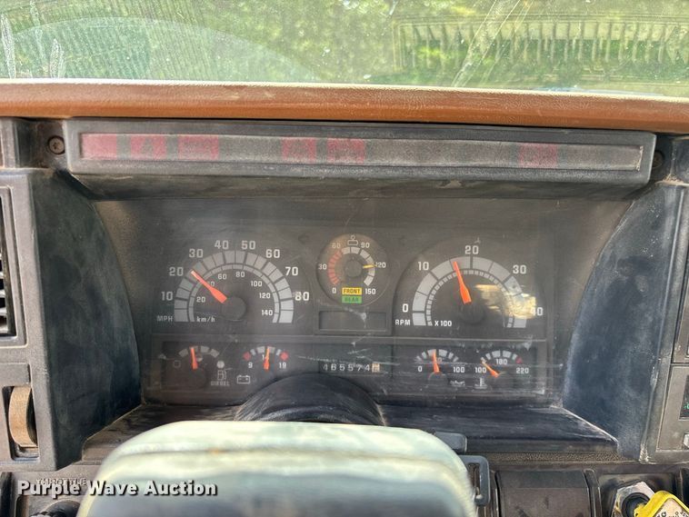 image for item FG0676 1990 Chevrolet Kodiak dump truck
