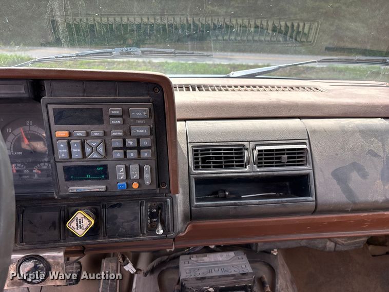 image for item FG0676 1990 Chevrolet Kodiak dump truck