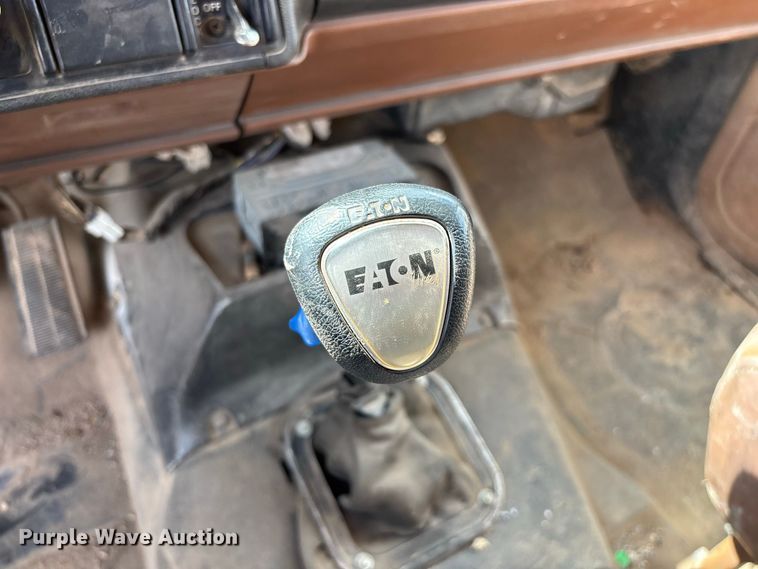 image for item FG0676 1990 Chevrolet Kodiak dump truck