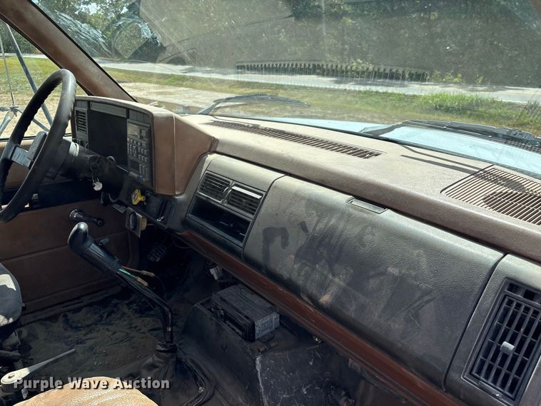 image for item FG0676 1990 Chevrolet Kodiak dump truck
