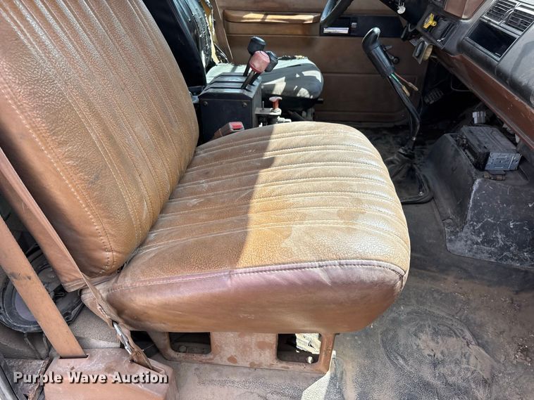 image for item FG0676 1990 Chevrolet Kodiak dump truck