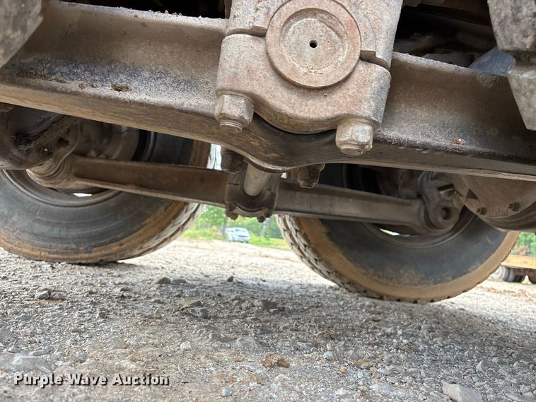 image for item FG0676 1990 Chevrolet Kodiak dump truck