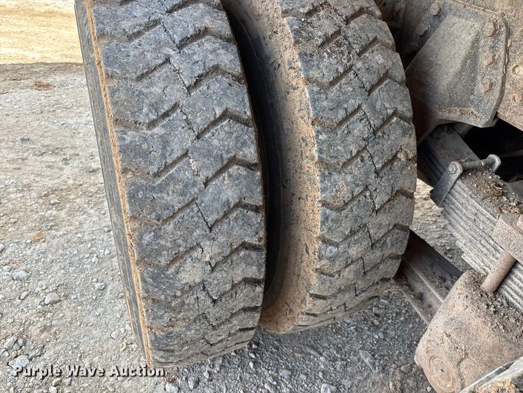 image for item FG0676 1990 Chevrolet Kodiak dump truck