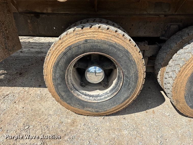 image for item FG0676 1990 Chevrolet Kodiak dump truck