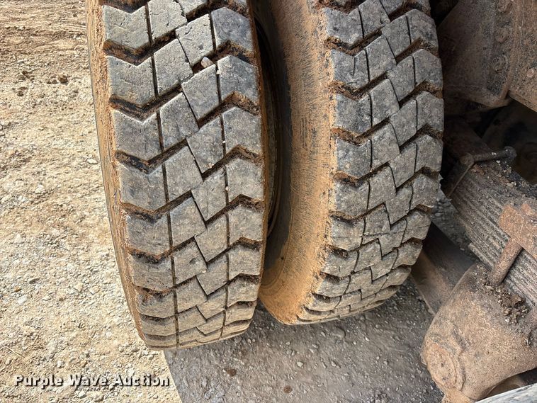 image for item FG0676 1990 Chevrolet Kodiak dump truck