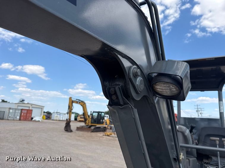 image for item FH6630 2015 John Deere 35G mini excavator