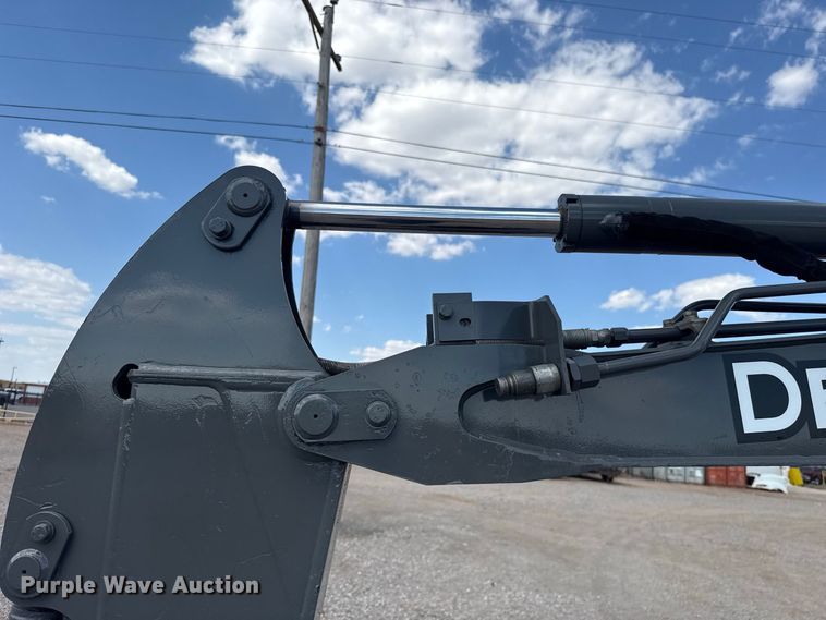 image for item FH6630 2015 John Deere 35G mini excavator