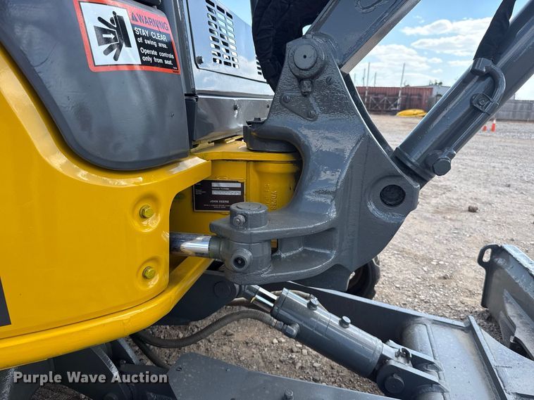 image for item FH6630 2015 John Deere 35G mini excavator