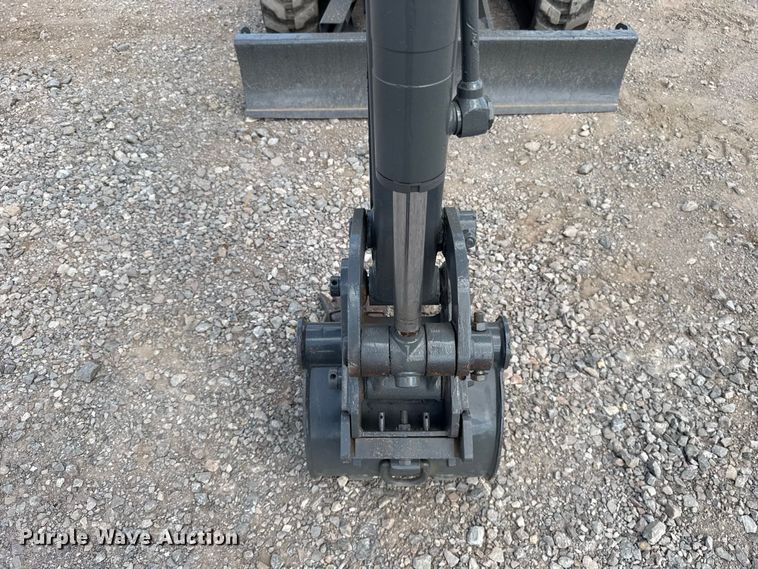 image for item FH6630 2015 John Deere 35G mini excavator