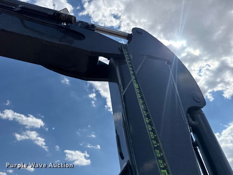 image for item FH6630 2015 John Deere 35G mini excavator