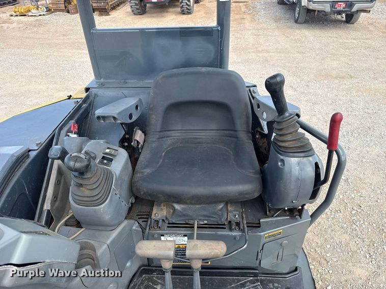 image for item FH6630 2015 John Deere 35G mini excavator