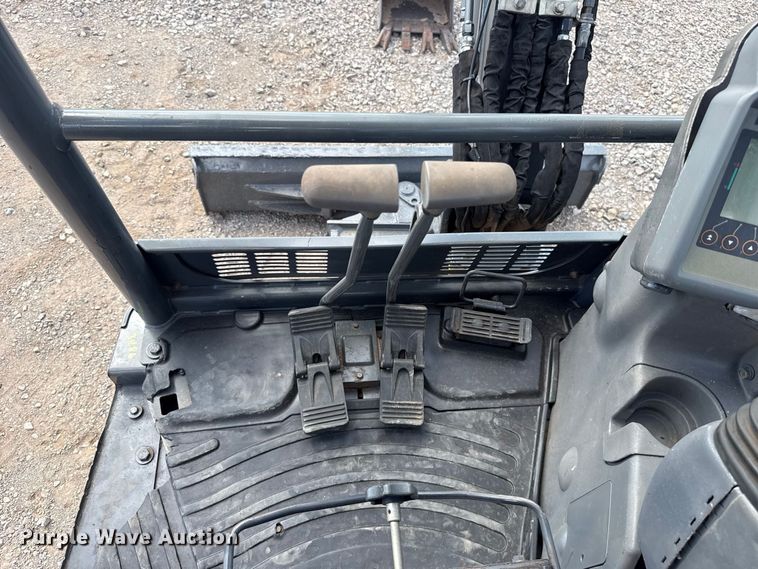 image for item FH6630 2015 John Deere 35G mini excavator