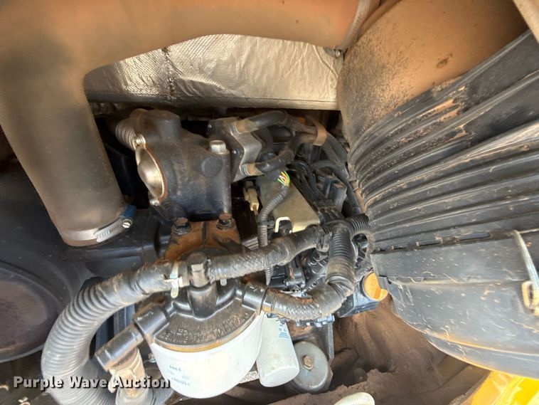 image for item FH6630 2015 John Deere 35G mini excavator
