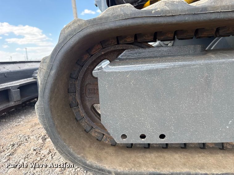 image for item FH6630 2015 John Deere 35G mini excavator
