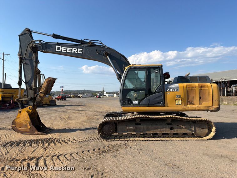 image for item FI0374 2014 John Deere 210G LC excavator