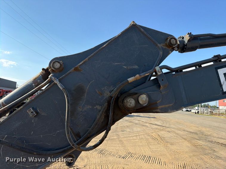 image for item FI0374 2014 John Deere 210G LC excavator