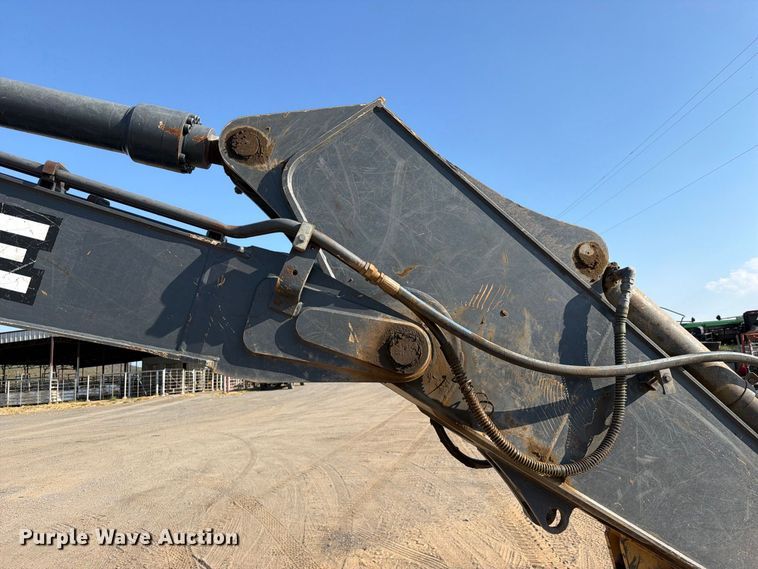 image for item FI0374 2014 John Deere 210G LC excavator