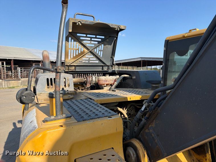 image for item FI0374 2014 John Deere 210G LC excavator