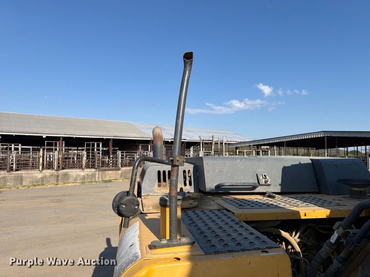 image for item FI0374 2014 John Deere 210G LC excavator
