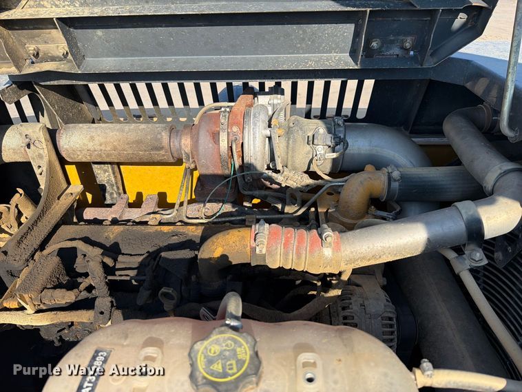 image for item FI0374 2014 John Deere 210G LC excavator