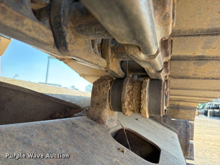 image for item FI0374 2014 John Deere 210G LC excavator