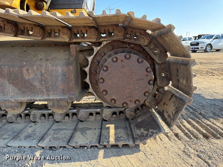 image for item FI0374 2014 John Deere 210G LC excavator