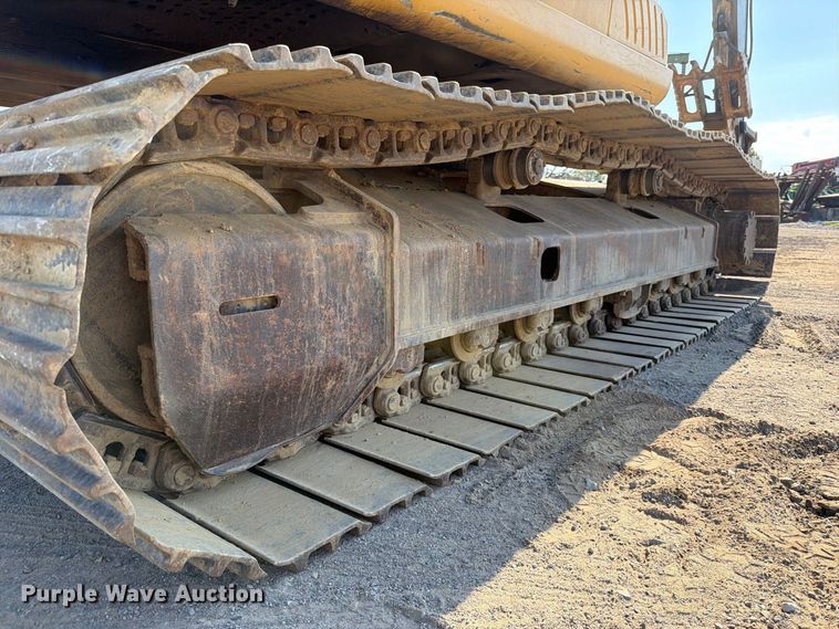 image for item FI0374 2014 John Deere 210G LC excavator