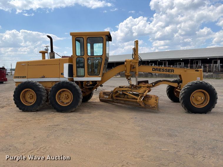 image for item FI0377 1988 Dresser A500E motor grader